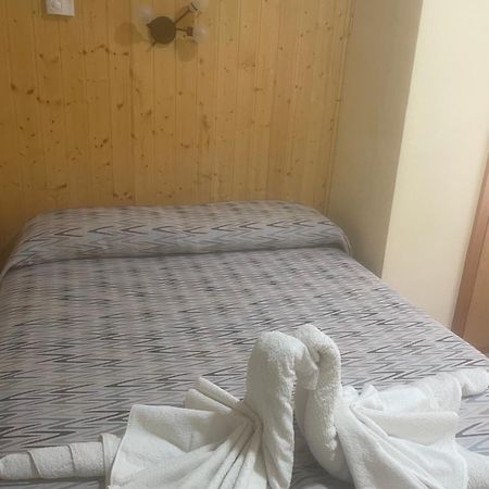 La Posá Hostel Villar del Arzobispo Kültér fotó