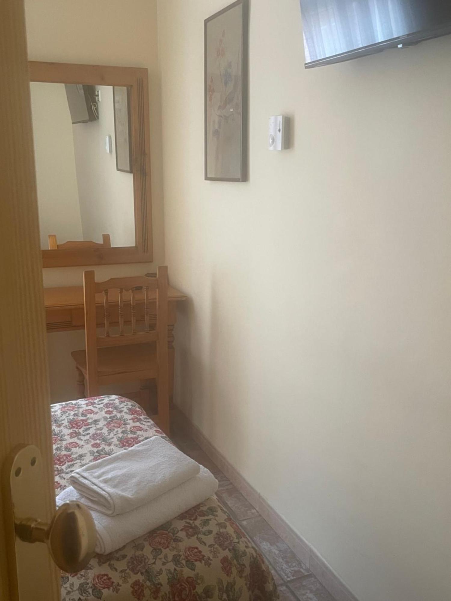 La Posá Hostel Villar del Arzobispo Kültér fotó