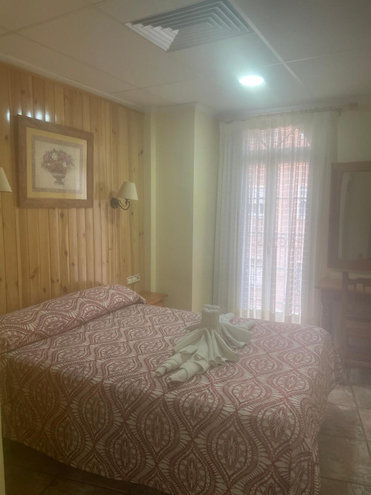 La Posá Hostel Villar del Arzobispo Kültér fotó