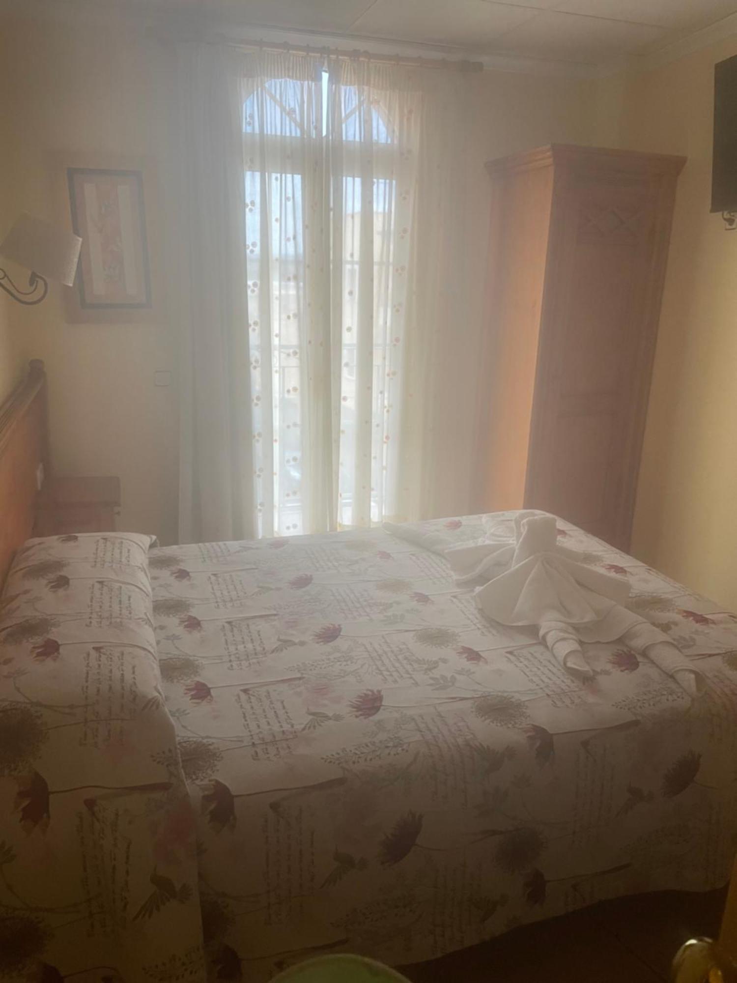 La Posá Hostel Villar del Arzobispo Kültér fotó
