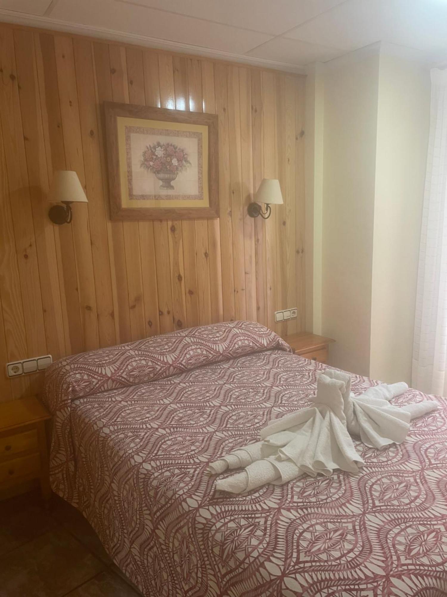 La Posá Hostel Villar del Arzobispo Kültér fotó