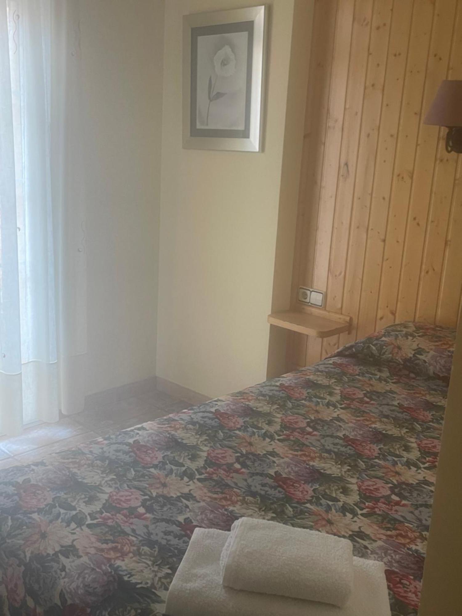 La Posá Hostel Villar del Arzobispo Kültér fotó